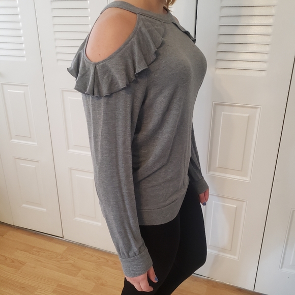 Express Gray Sweater - Picture 3 of 4